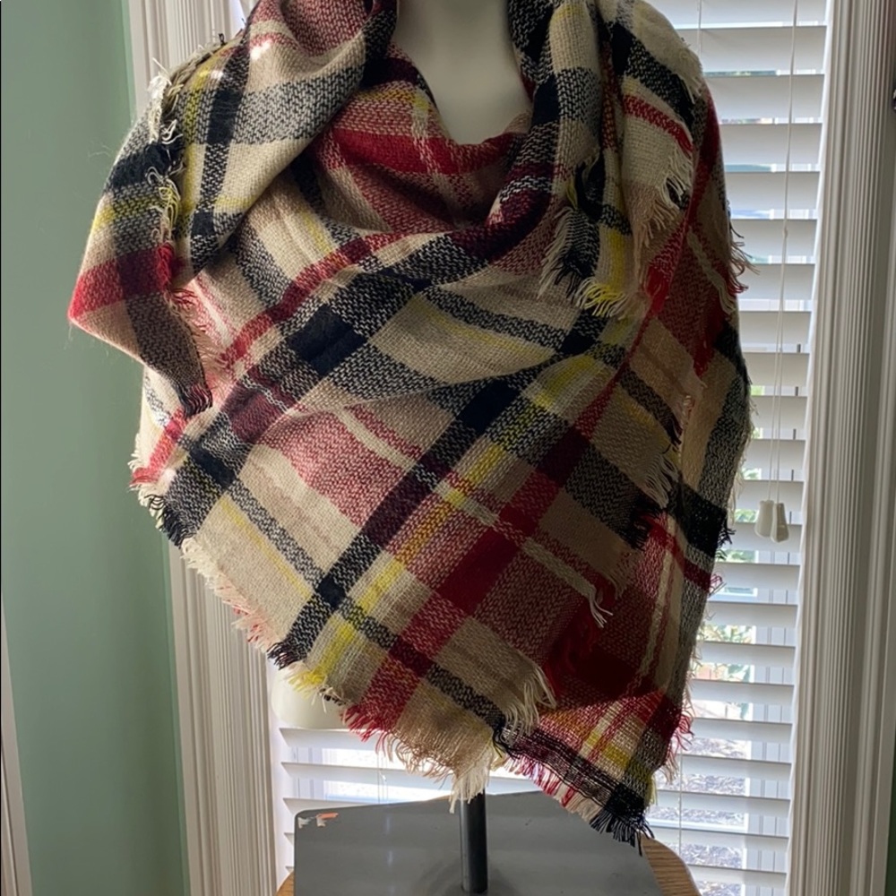 PLAID BLANKET SCARF